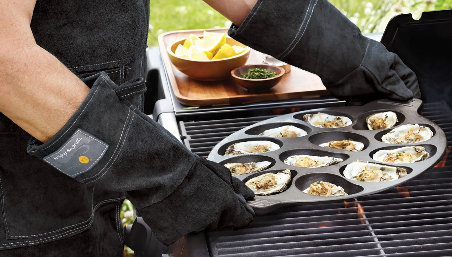 Outset Leather Grill Gloves, Black, Set of 2, 15"