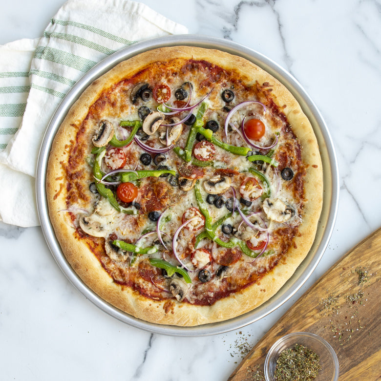 Naturals Traditional Pizza Pan - 14" | Nordic Ware