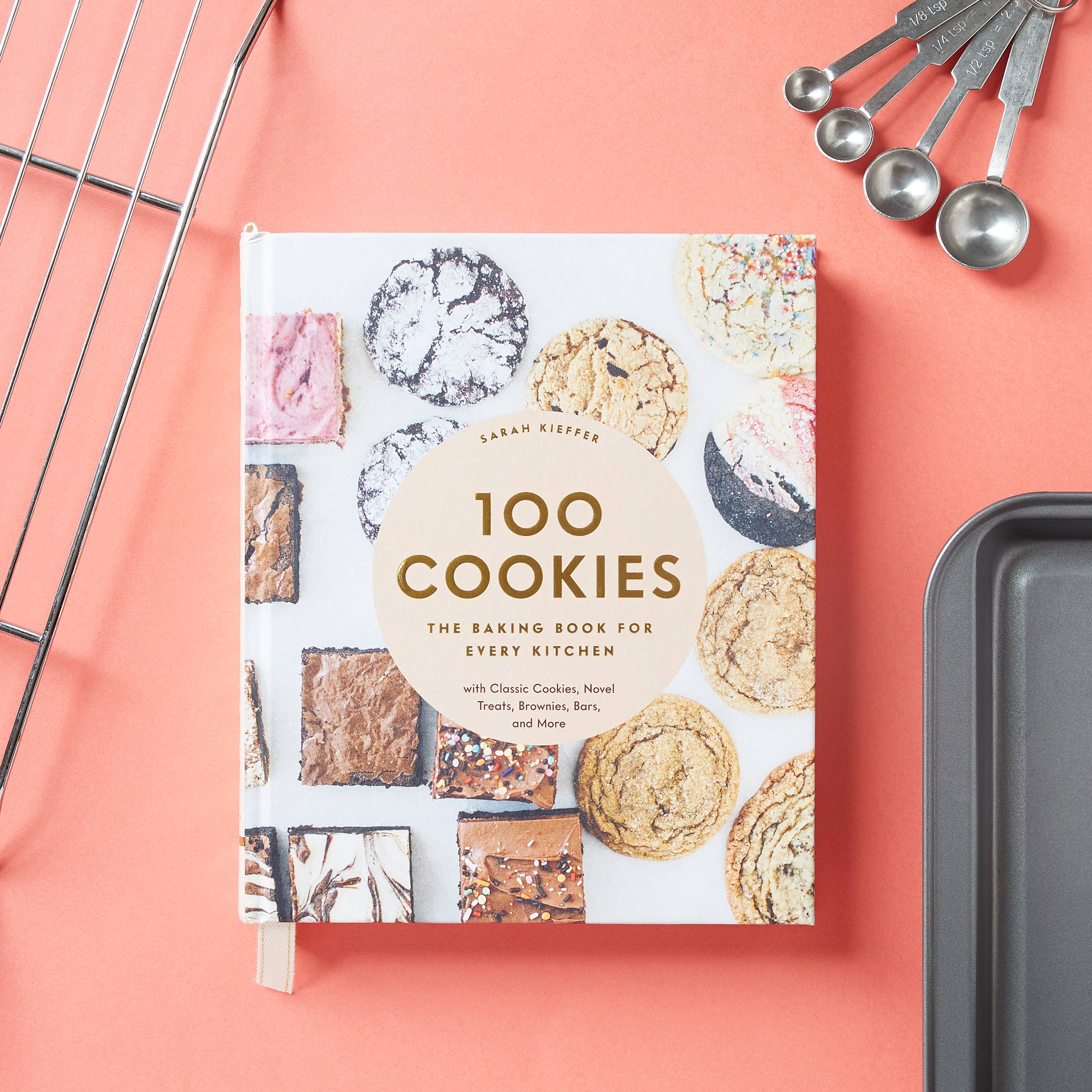 100 Cookies - The Baking Book for Every Kitchen