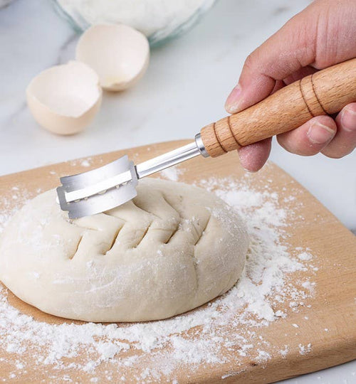 Wooden Handle Bread Lame – 5 Blades with Protective Cover