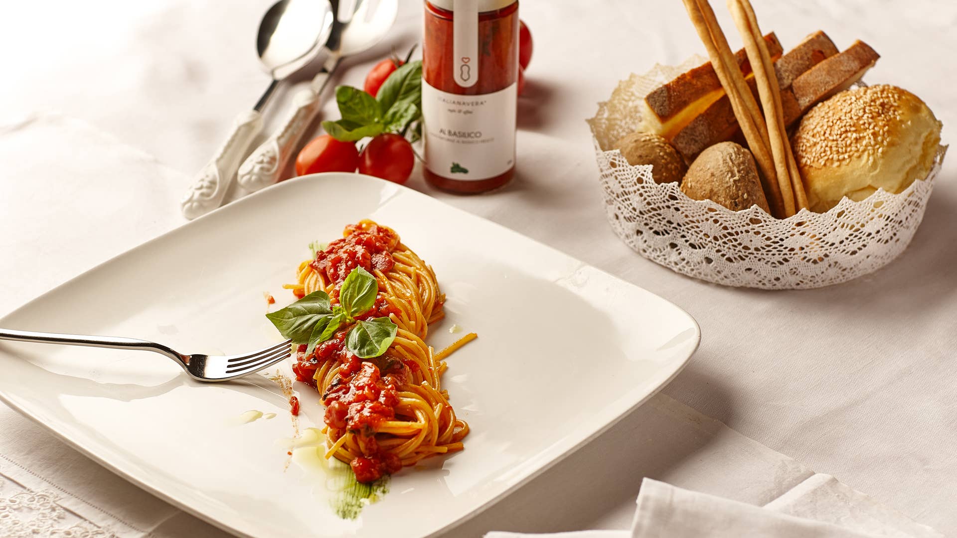 Al Basilico Tomato Sauce with Basil by Italianavera