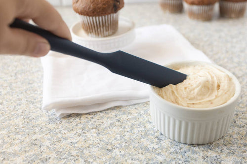 Navy Silicone Icing Spatula, Spreader, 9"| Fox Run