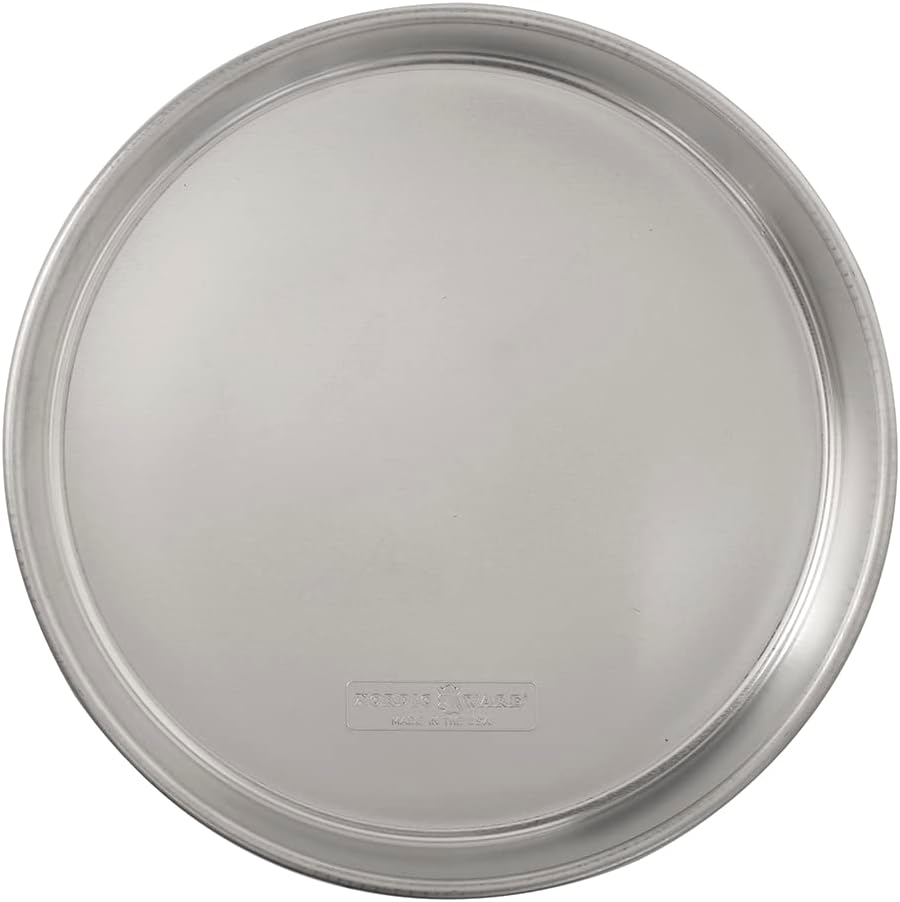 Naturals 10" Round Cake Pan | Nordic Ware